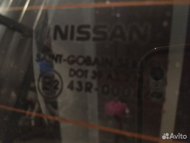 Заднее стекло 5 двери Nissan Note