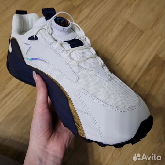 Кроссовки мужские (новые)