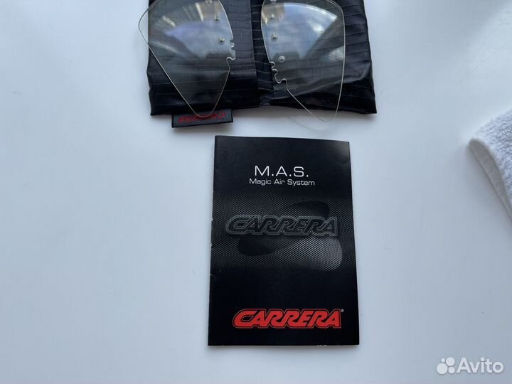 Солнцезащитные очки Carrera