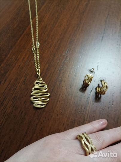 Кольцо из бижутерного сплава, эмали, страз