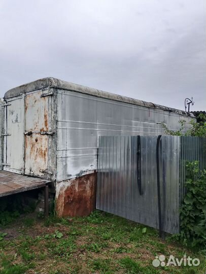 Продаю рефрижератор