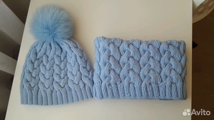 Продам шапку на весну и комплект шапка+снуд р.54