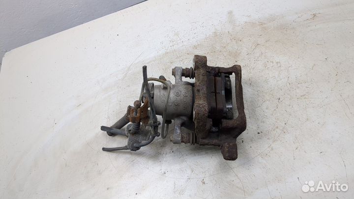 Суппорт правый задний Volkswagen Caddy, 2005