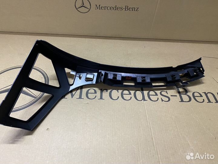 Кронштейн крепления бампера Mercedes X167