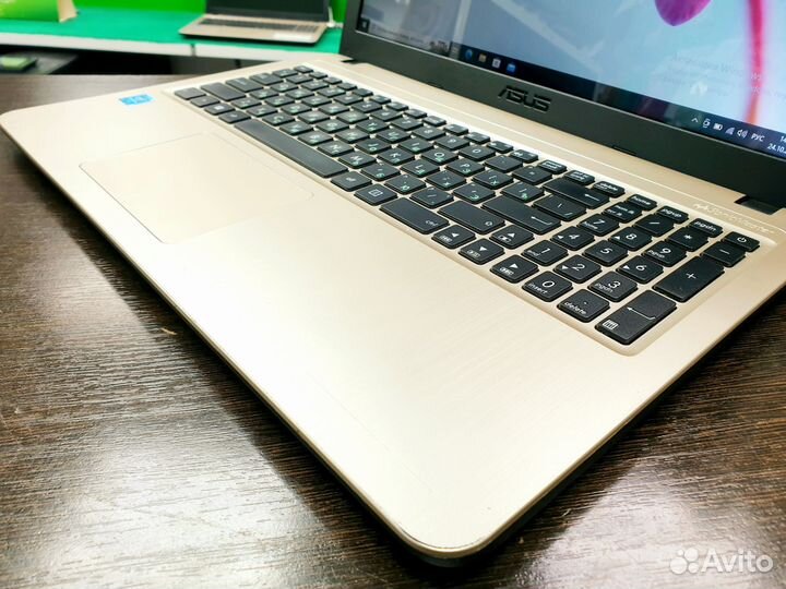 Ноутбук asus в отличном