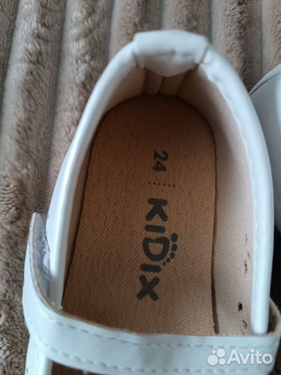 Туфли на девочку