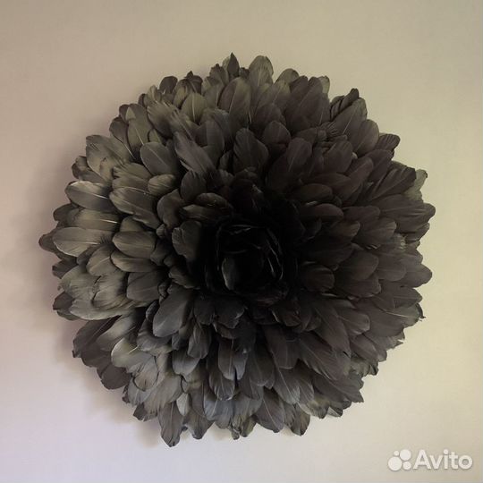 Камерунская шляпа декор из перьев