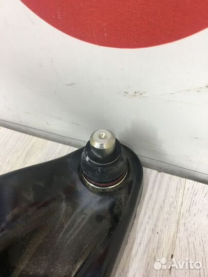 Рычаг подвески Nissan almera G15 Лев