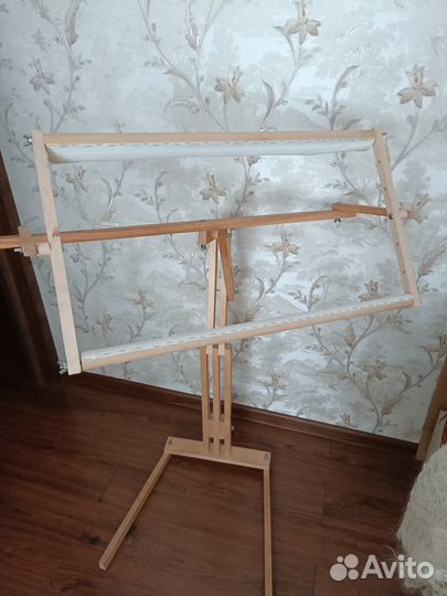 Станок для вышивания напольный