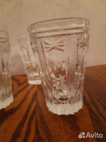Хрустальные рюмки