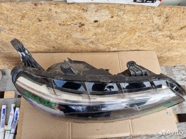 Фара передняя правая Chevrolet Malibu 2015-2018