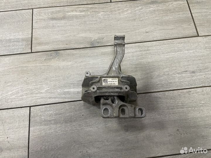 Опора двигателя правая Шкода Октавия А7 Ауди А3