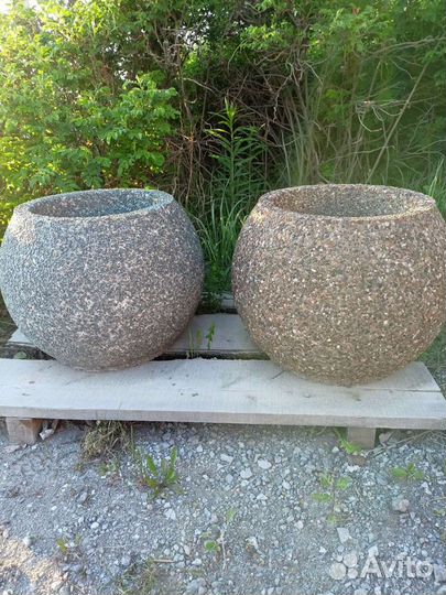 Вазоны уличные, множество форм. В этом году основн