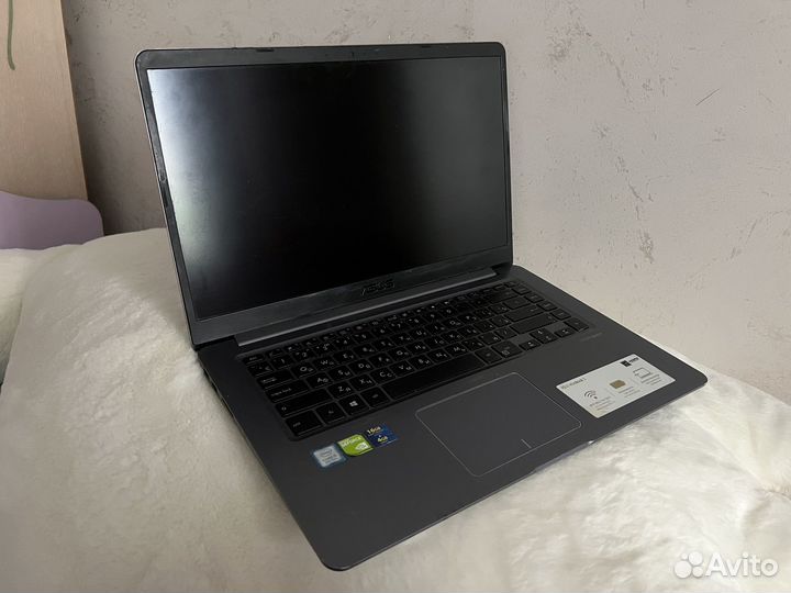 Ноутбук asus