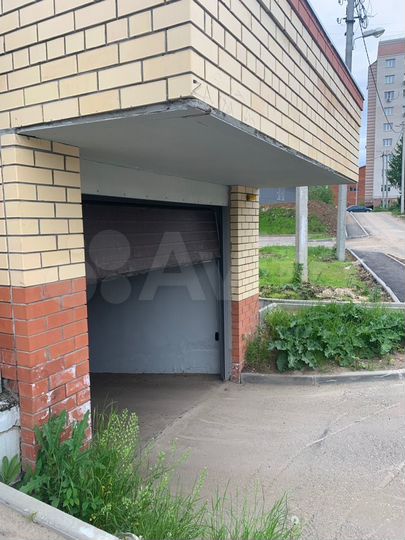 Машиноместо, 14 м²