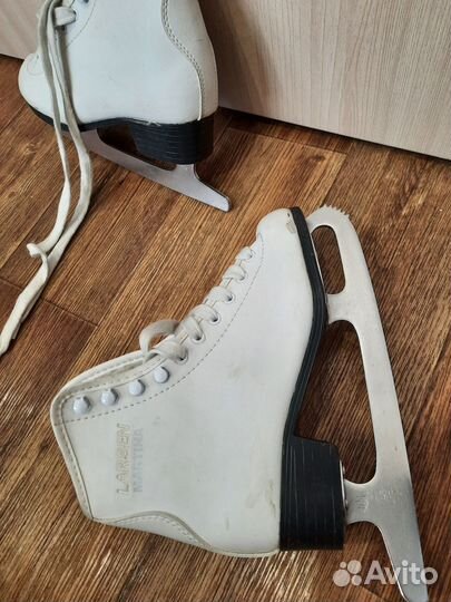 Коньки фигурные женские