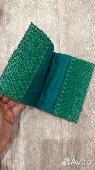 Обложка на паспорт зеленая из кожи питона