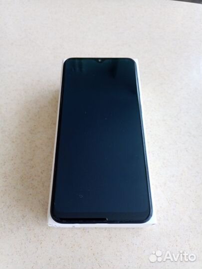 Samsung Galaxy A20, 3/32 ГБ