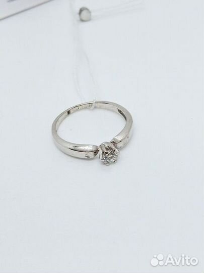 Золотое кольцо с камнем 16,5р