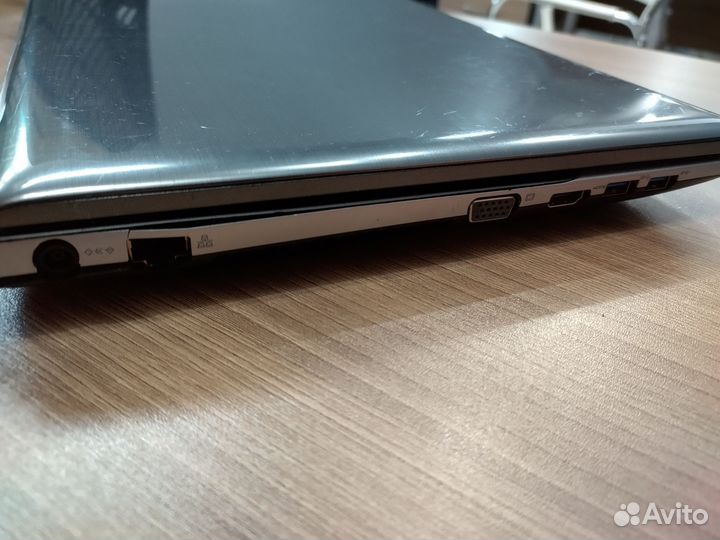 Ноутбук Samsung 355V