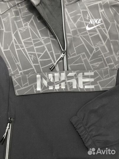 Спортивный костюм Nike