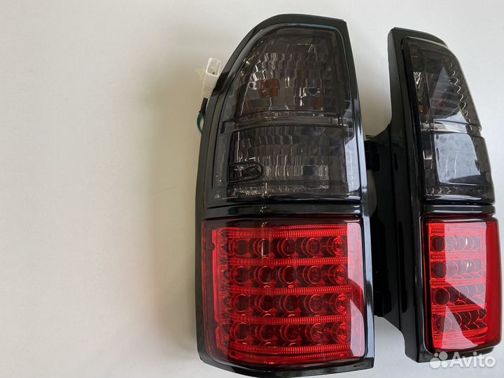 Фонарь задний Toyota Land Cruiser Prado (90)