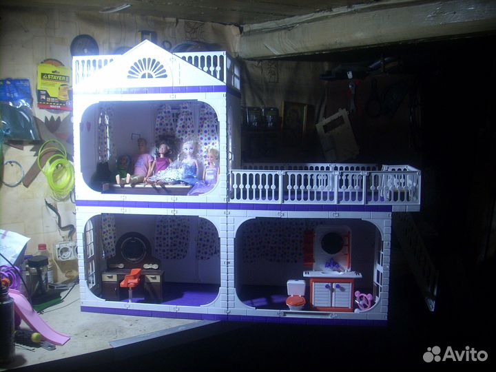 Кукольный домик с мебелью бу