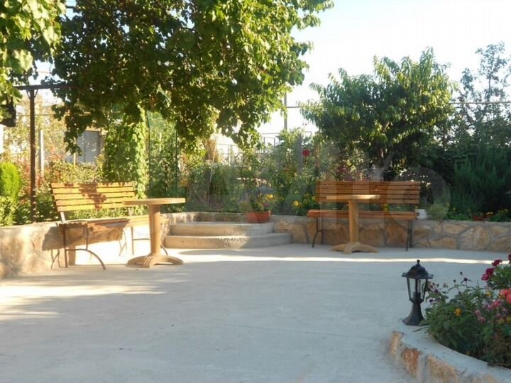 Комната 15 м² в 6-к., 1/1 эт.