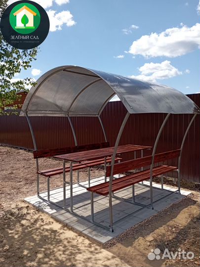 Беседка с мебелью