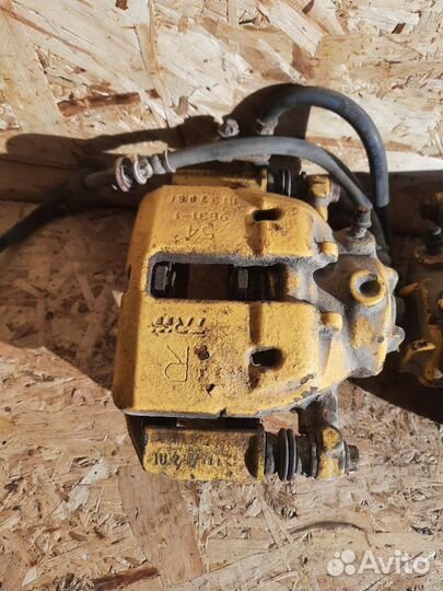 Суппорт передний левый правый митцубиси colt Z34A