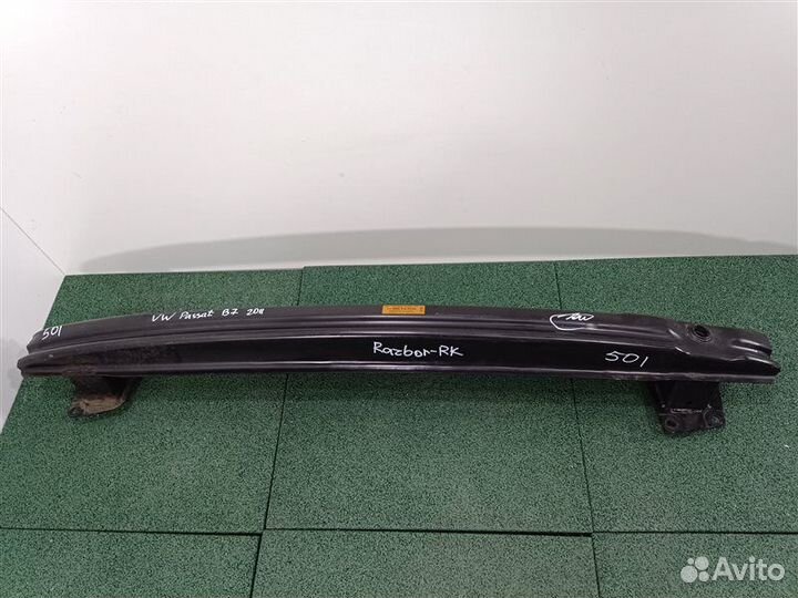 Усилитель бампера задний Vw Passat B7 2011