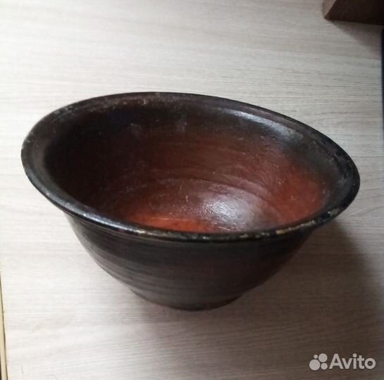 Старинная глиняная миска тарелка