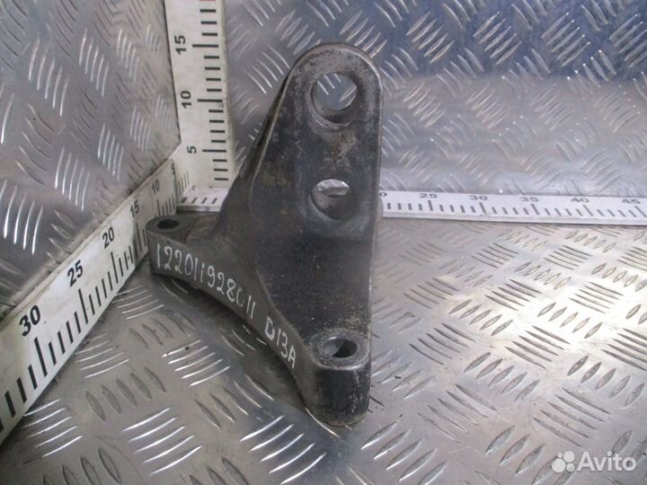 Кронштейн двс задний правый Volvo 20753358