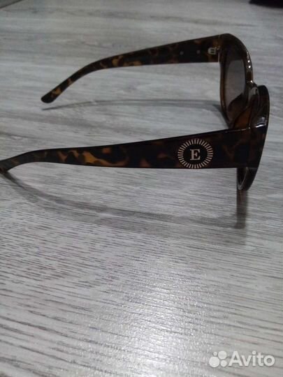 Солнцезащитные очки