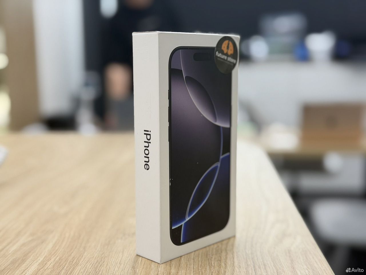 iPhone 16 Pro, 256 ГБ, SIM + eSIM