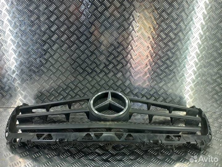 Решетка радиатора Mercedes-Benz Sprinter (906) 20