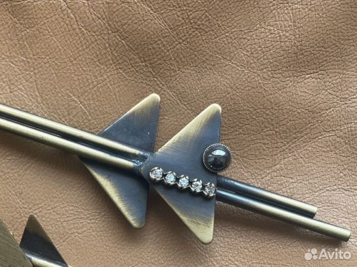 Винтажная брошь в стиле модерн лофт