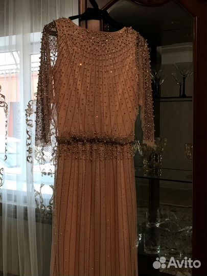 Вечернее платье