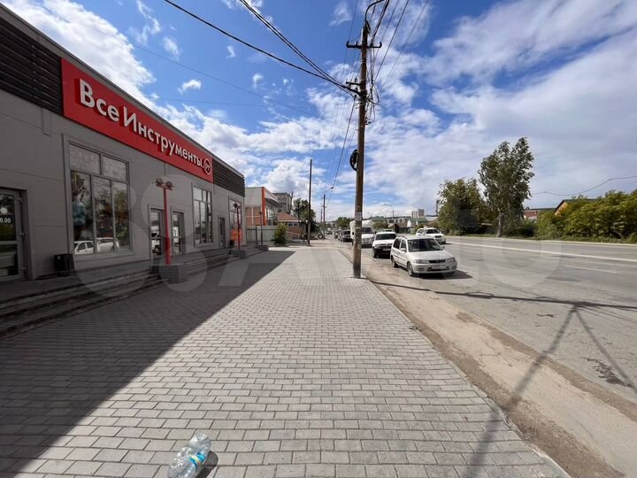 Торговая площадь на первой линии, свой вход, 80 м²