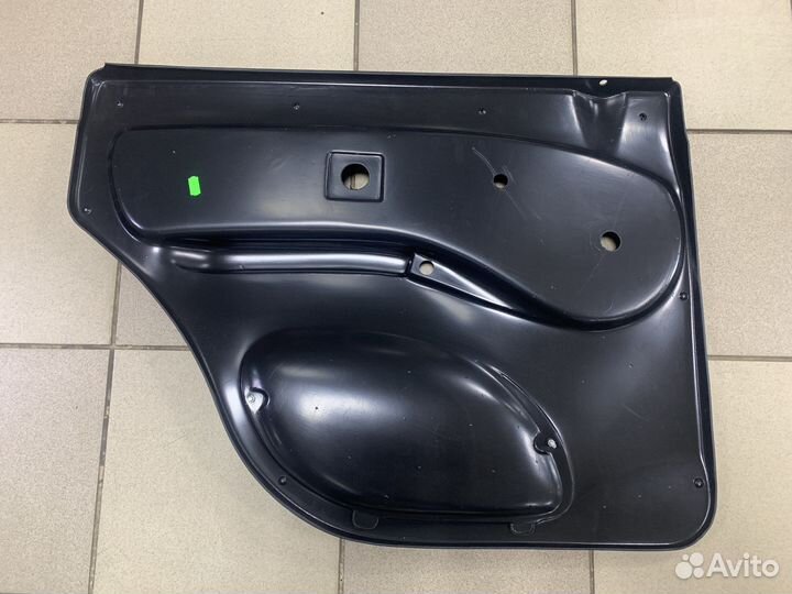 Дверная карта задняя правая ваз 2131 Нива 5D