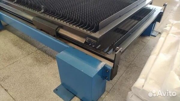 Автоматизированный комплекс лазерной резки HLF3015