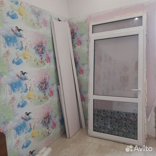 Дверь пластиковая бу