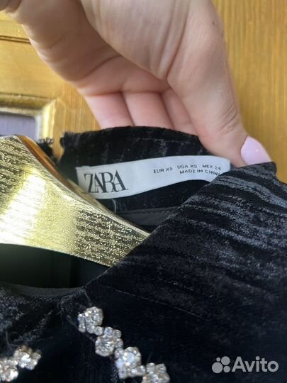 Бархатное платье Zara со стразами