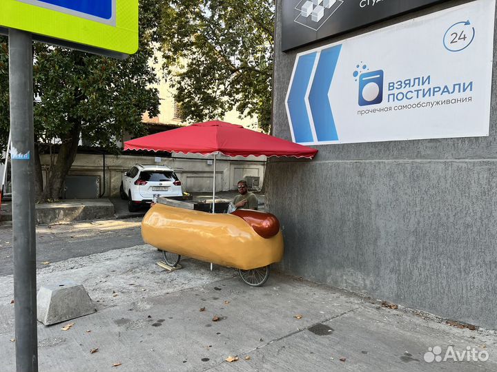 Торговая точка по продаже хот-догов