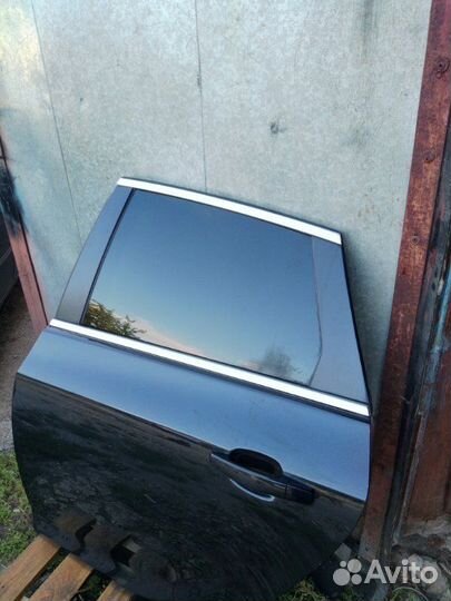 Дверь боковая задняя левая Opel Astra J седан 1.6