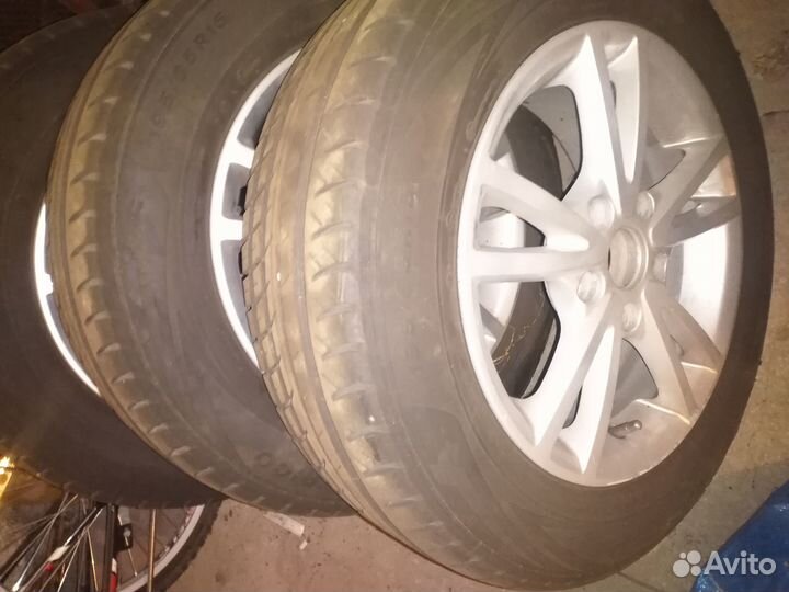 Viatti Strada Asimmetrico 195/65 R15