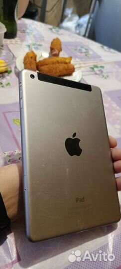 iPad mini 3 64gb с симкой