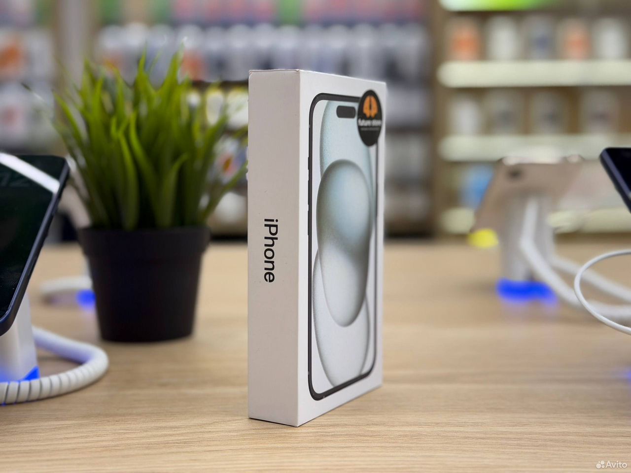 iPhone 15, 128 ГБ, SIM + eSIM