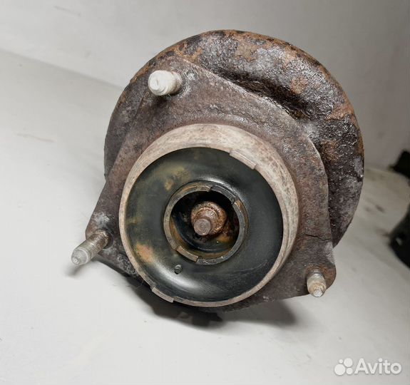 Стойка передняя левая в сборе Mazda 323 BA