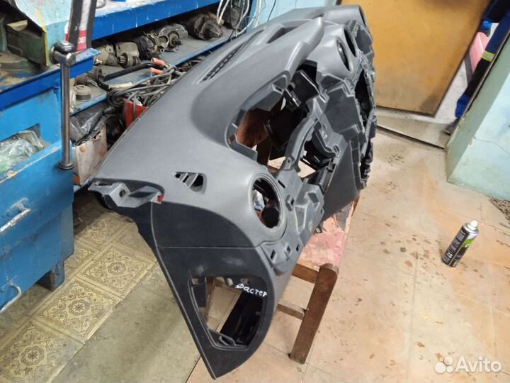 Торпедо renault Duster дорестайл
